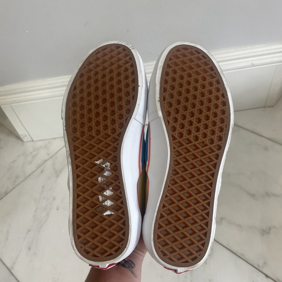 VANS X The Simpson Men's Classic Slip-On Suede Skate Shoe Size 7 Or Women 8.5-9 - Picture 10 of 11